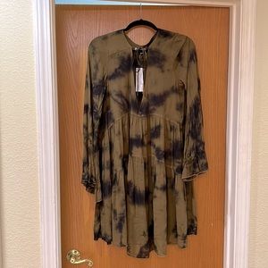 Young Fabulous & Broke. Rosa Tie-dye print dress. Size medium. NWT